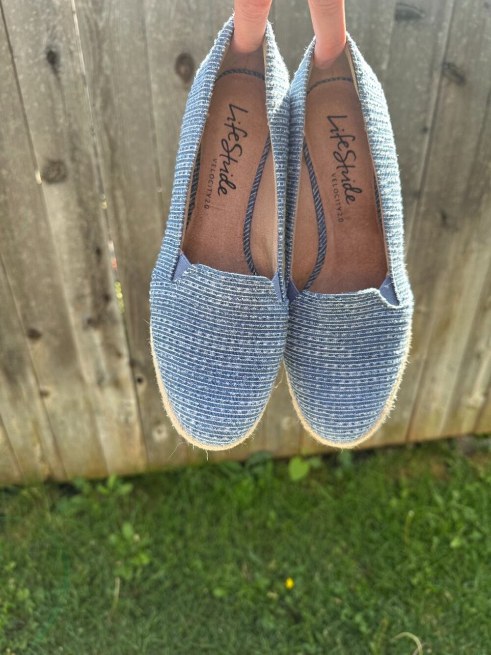 LifeStride Kamilla Blue Faux Denim Striped Espadrille Wedge Shoes - Size 6.5M